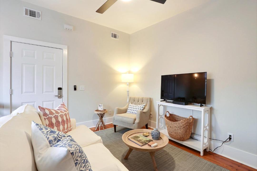 Photo of Livingroom in Beach Institute