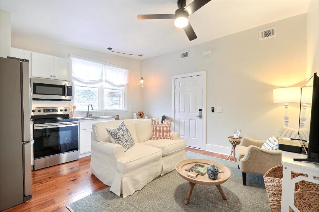 Photo of Livingroom in Beach Institute