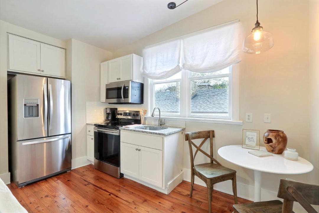 Photo of Kitchen in Beach Institute