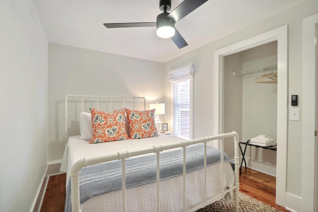 Photo of Bedroom in Beach Institute