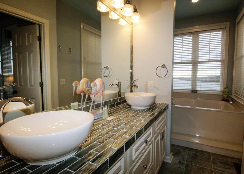 Photo of Bathroom in Bonito Boathouses