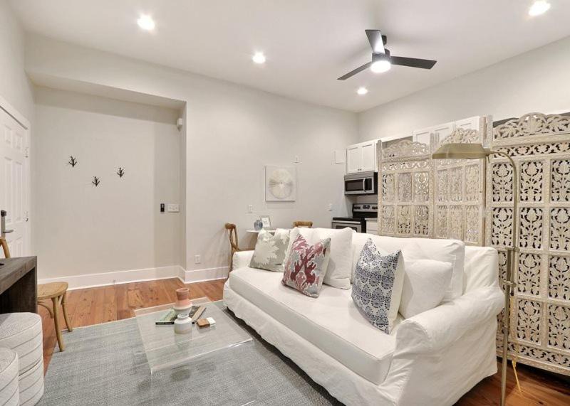 Photo of Livingroom in Beach Institute
