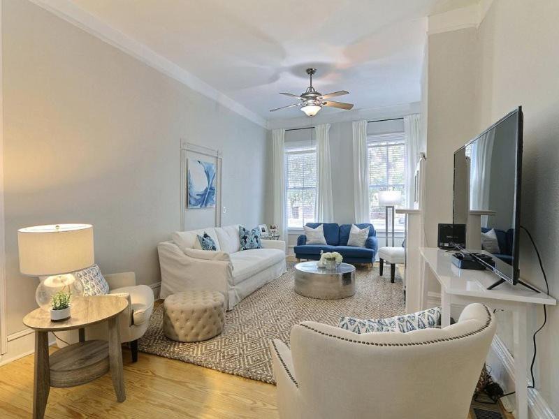Photo of Livingroom in Beach Institute
