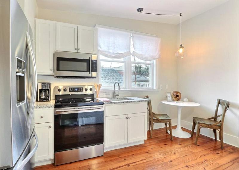 Photo of Kitchen in Beach Institute