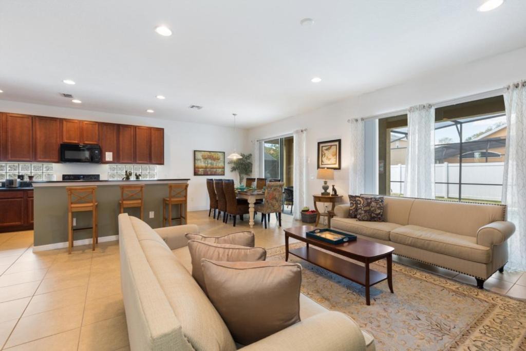 Photo of Livingroom in Veranda Palms