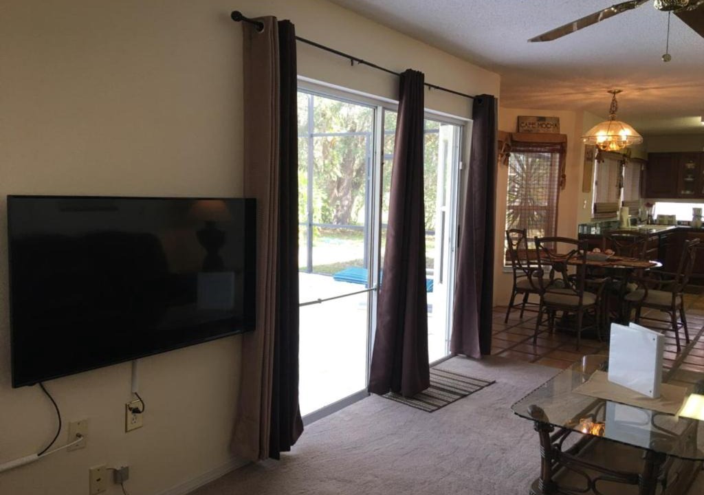 Photo of Livingroom in Doral Woods