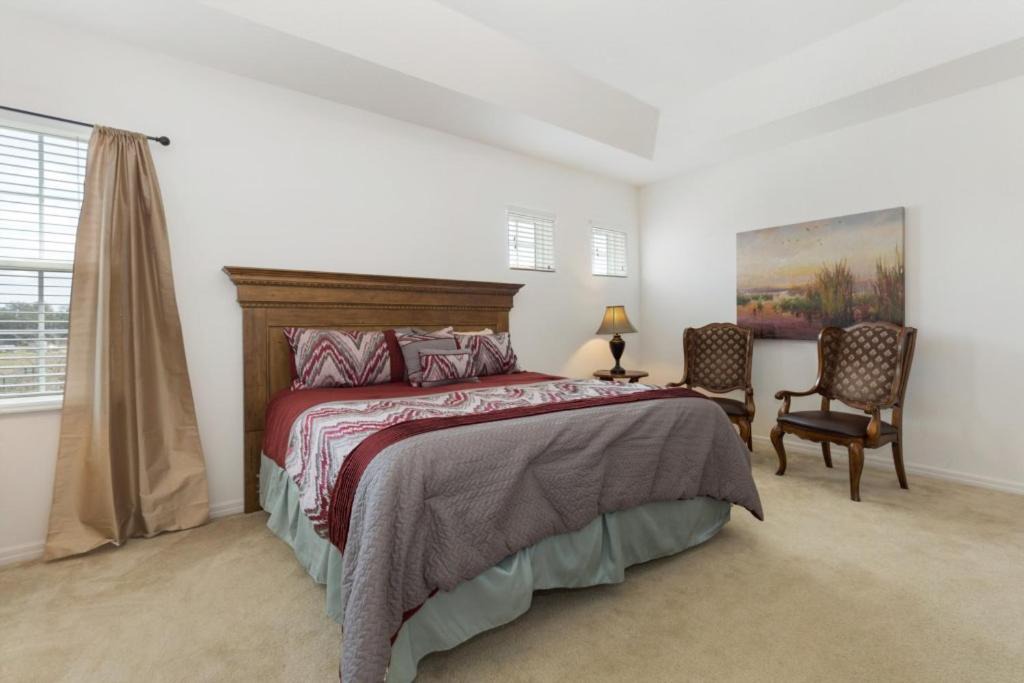 Photo of Bedroom in Veranda Palms