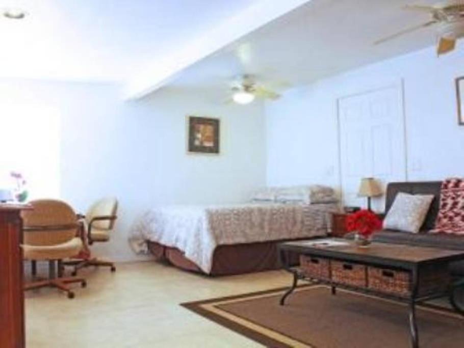 Photo of Livingroom in Fruitville