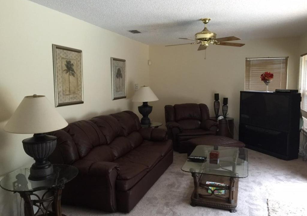 Photo of Livingroom in Doral Woods