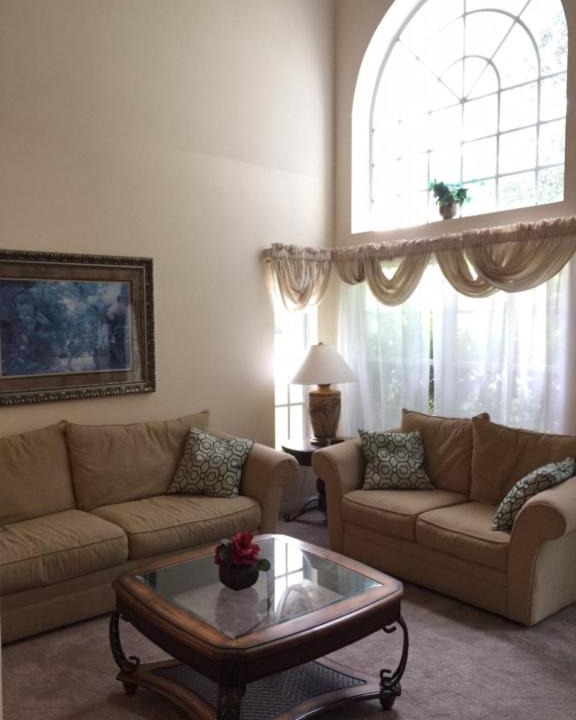 Photo of Livingroom in Doral Woods