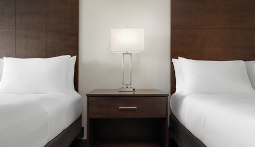 Standard Room, 2 Queen Beds, Accessible (Accessible Tub)