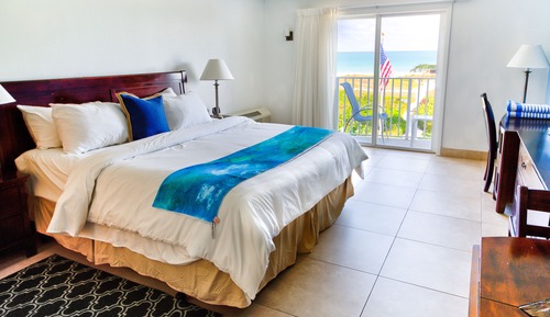 Studio, 1 King Bed, Oceanfront