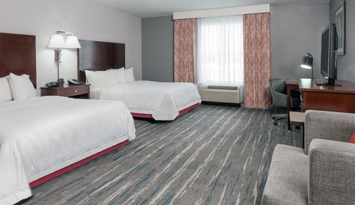 Room, 2 Queen Beds, Accessible, Bathtub