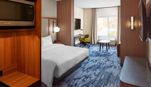 Suite, 1 King Bed with Sofa bed, Lake View