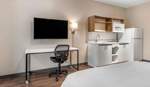 Standard Studio, 2 Queen Beds, Non Smoking, Refrigerator & Microwave