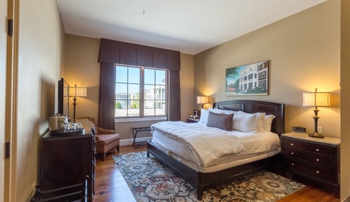 Standard Room, 1 King Bed (4)