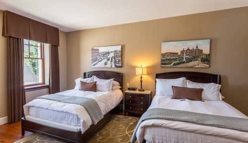 Standard Room, 2 Queen Beds (4)