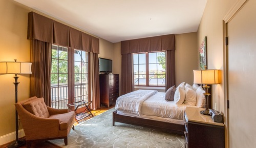 Standard Room, 1 King Bed (3)