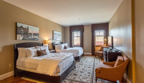 Standard Room, 2 Queen Beds (1)