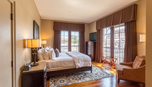 Standard Room, 1 King Bed (5)