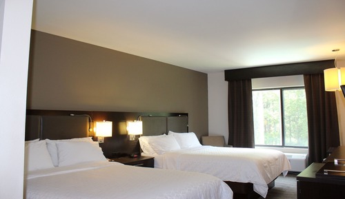 Suite, 2 Queen Beds, Accessible