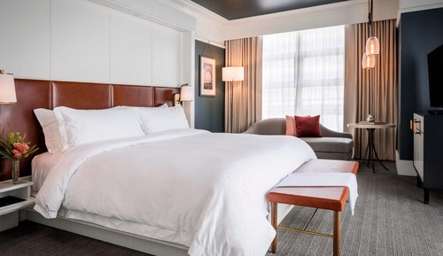 Grand Room, 1 King Bed, Corner