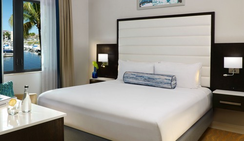 One Bedroom Suite Waterway View