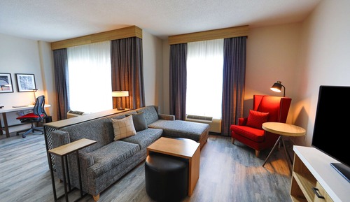 Junior Suite, Accessible (King Bed with Murphy Bed, Hearing)