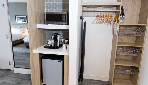 Suite, 1 Bedroom, Corner