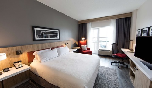 Room, 1 King Bed, Balcony