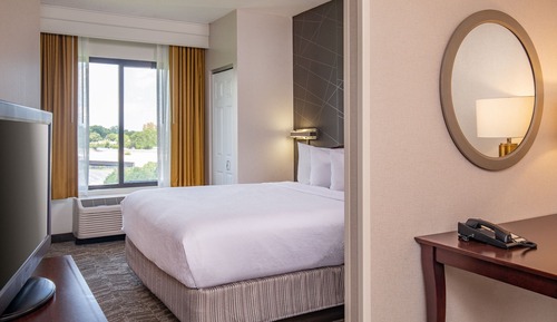 Suite, Multiple Beds, Hearing Accessible (Accessible Bathtub)