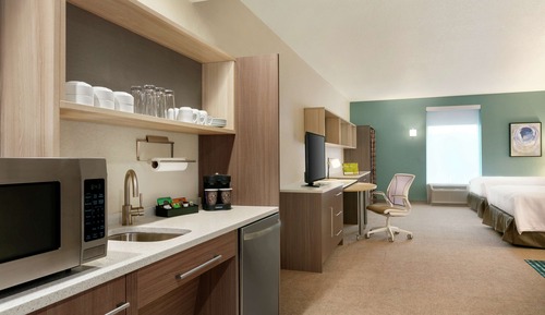 Studio, 2 Queen Beds, Accessible (Hearing)