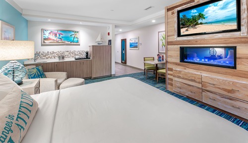 Standard Room, 1 King Bed (King City Facing)