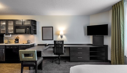 Studio Suite, 1 Queen Bed