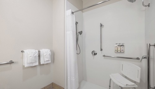 Standard Room, 2 Queen Beds, Accessible (395 Sq Ft, Mobility Accessible)