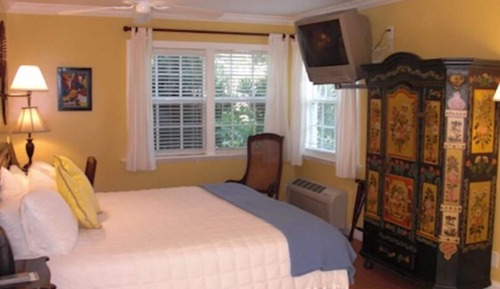 Standard Room, 1 King Bed
