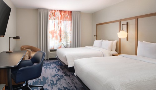 Room, 2 Queen Beds, Hearing Accessible (Accessible Bathtub)
