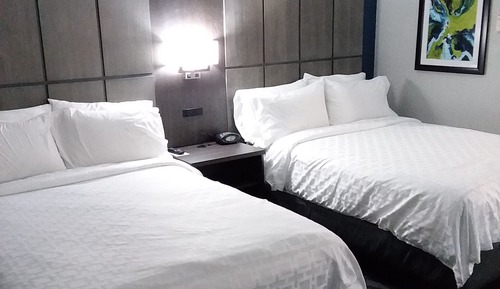 Studio Suite, 2 Double Beds, Accessible (Communications)