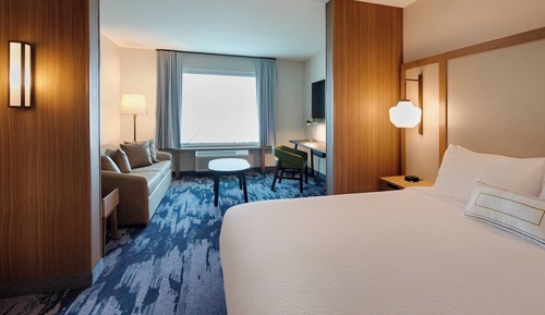 Suite, 1 King Bed with Sofa bed, Hearing Accessible (Accessible Bathtub)
