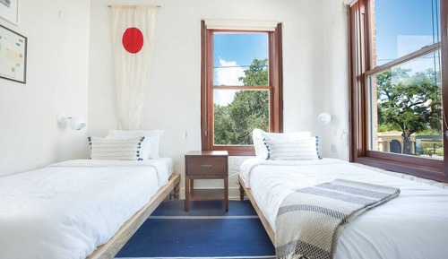 Apartment, Multiple Beds