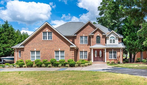 House (6 Bedrooms)