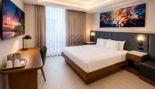 Classic Studio Suite, 1 King Bed, Non Smoking, Balcony