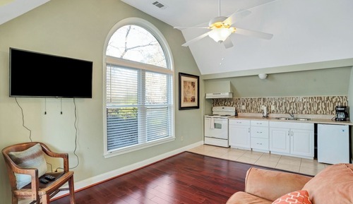 Studio (1 Bedroom)