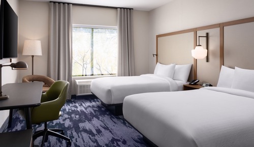 Room, 2 Queen Beds, Accessible Bathtub