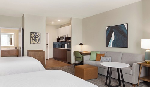 Studio Suite, 2 Queen Beds, Kitchen
