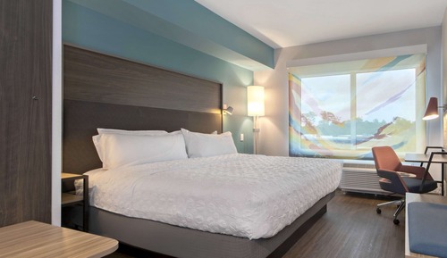 Standard Room, 1 King Bed