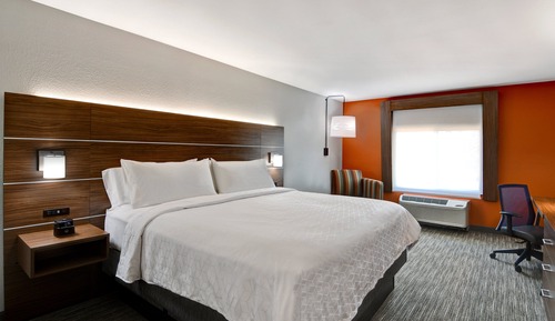 Standard Room, 1 King Bed, Accessible (Mobility, Accessible Tub)