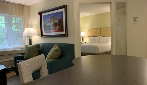 Suite, 1 Bedroom, Accessible Bathtub (Communications)