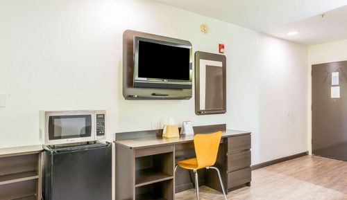 Standard Room, 1 King Bed, Accessible, Non Smoking