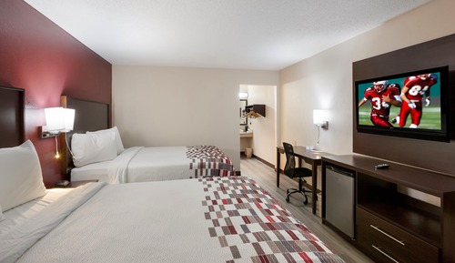 Deluxe Room, 2 Queen Beds, Accessible, Non Smoking (Roll-In Shower)